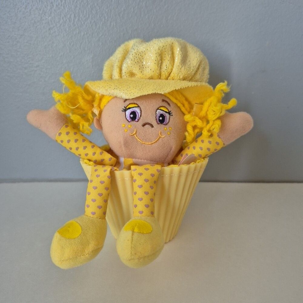 Little Miss Muffin Yellow Pop and Flip Plush Cupcake Doll Toy 8 Inches 2011